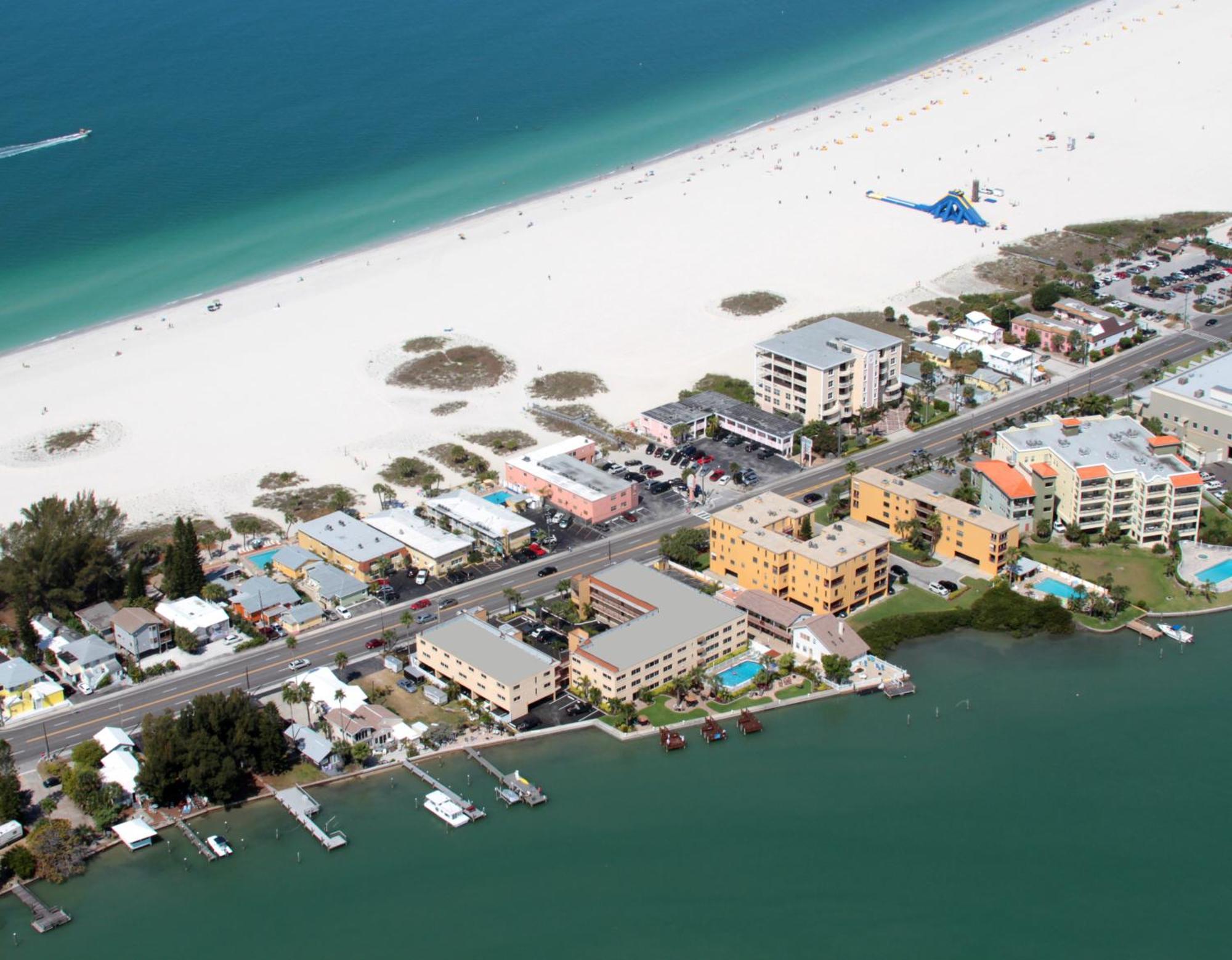 Westwinds Waterfront Resort St. Pete Beach Exterior foto