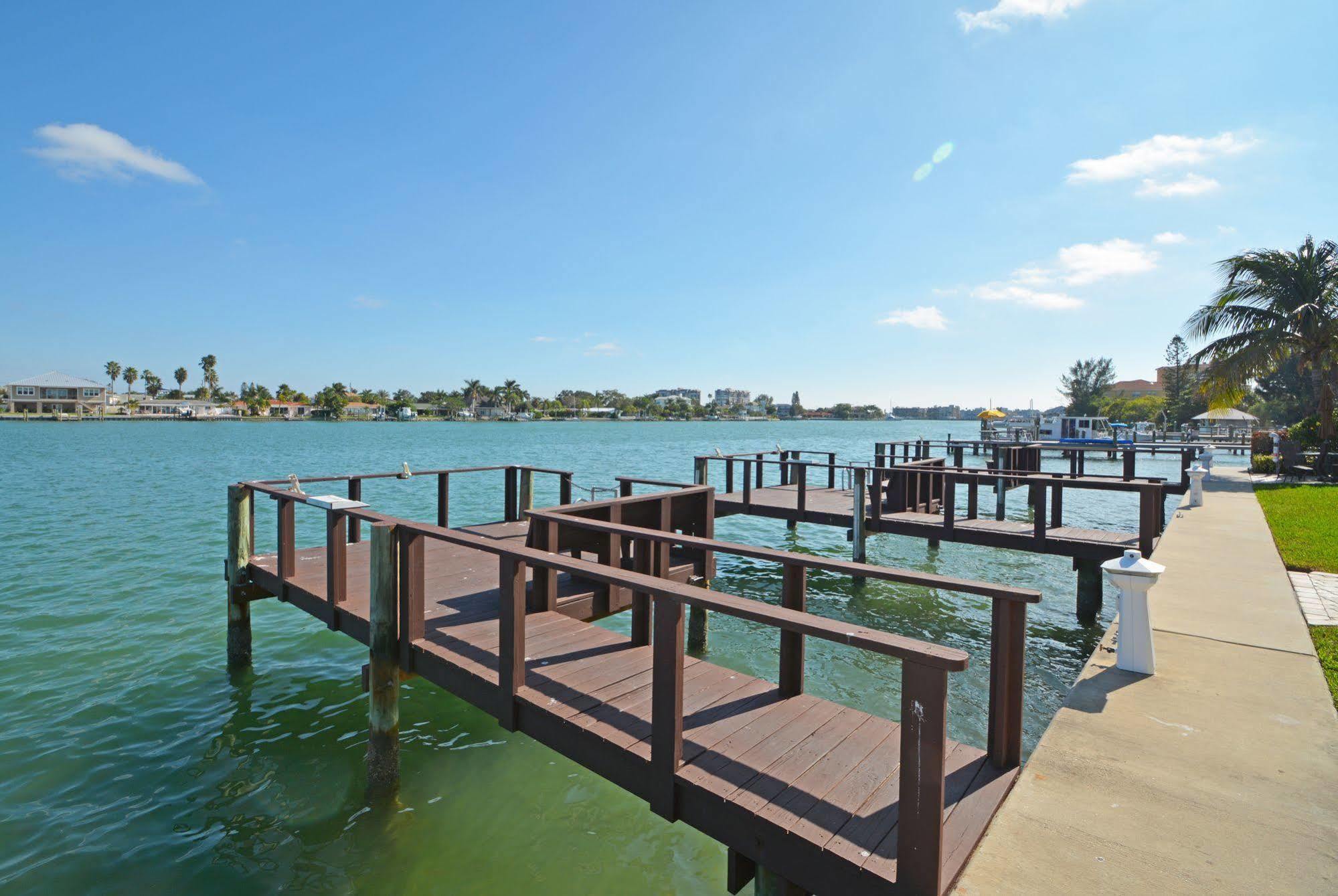 Westwinds Waterfront Resort St. Pete Beach Exterior foto